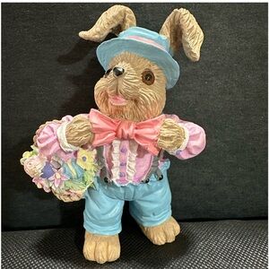 Mervyn 's Happy Easter Figurine. 1994